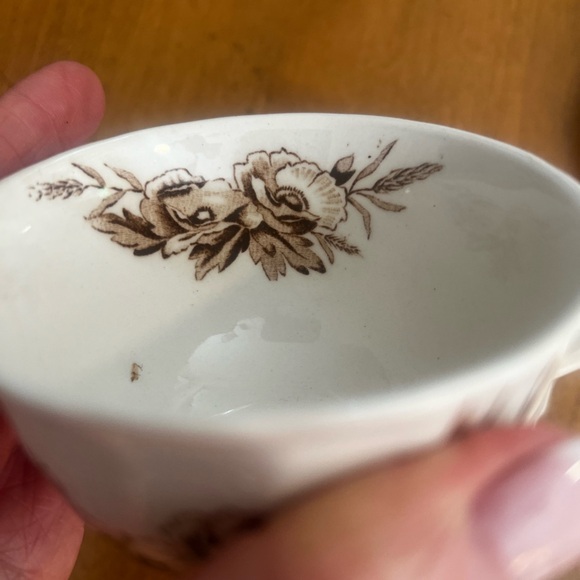 ANTIQUE “HARVEST” CUP/SAUCER AJ WILKINSON ENG. DECORATED BY CLARICE CLIFF - Picture 4 of 5